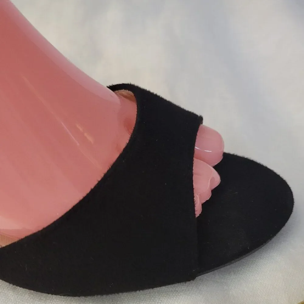Lov Mark suede Sandals Shoes 8 Jean-60 Black never worn Open Toe 2 1/4